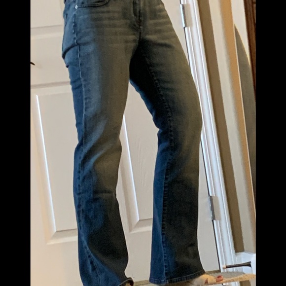 NWOT Loft curvy fit Excellent condition - Picture 3 of 7